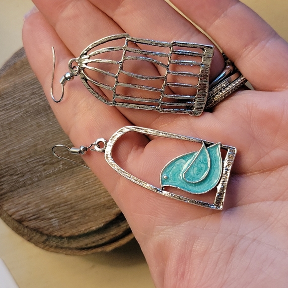 Oversized Bird and Birdcage Silver Drop Dangle Earrings - Picture 4 of 4